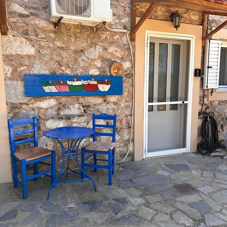 Studio Lakis Barbajonn'S Stone House Foutia Esterno foto